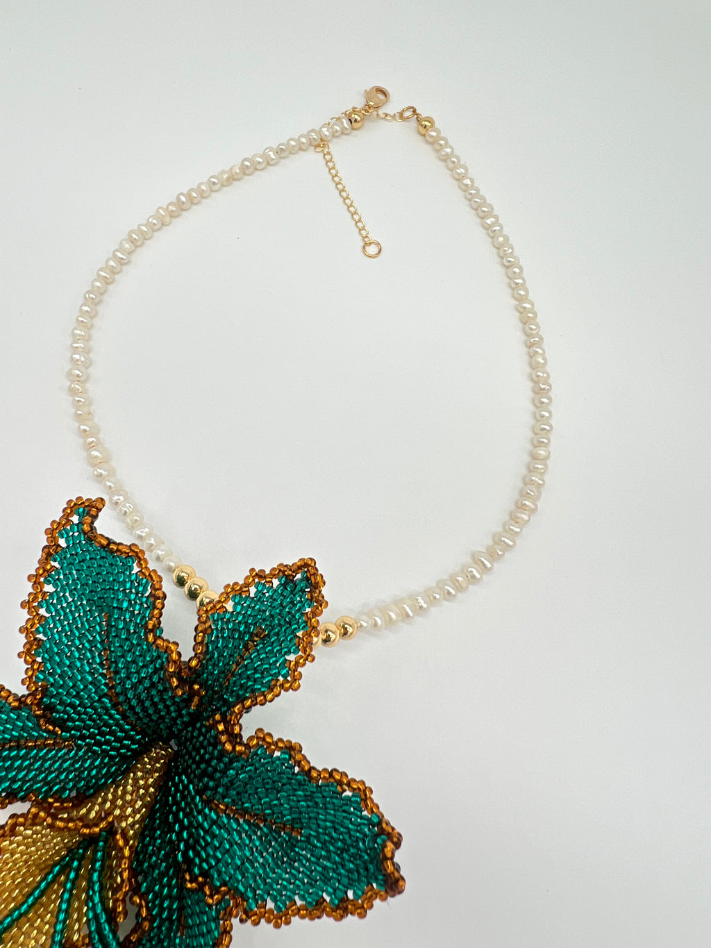 Collar Orquídea Perlas