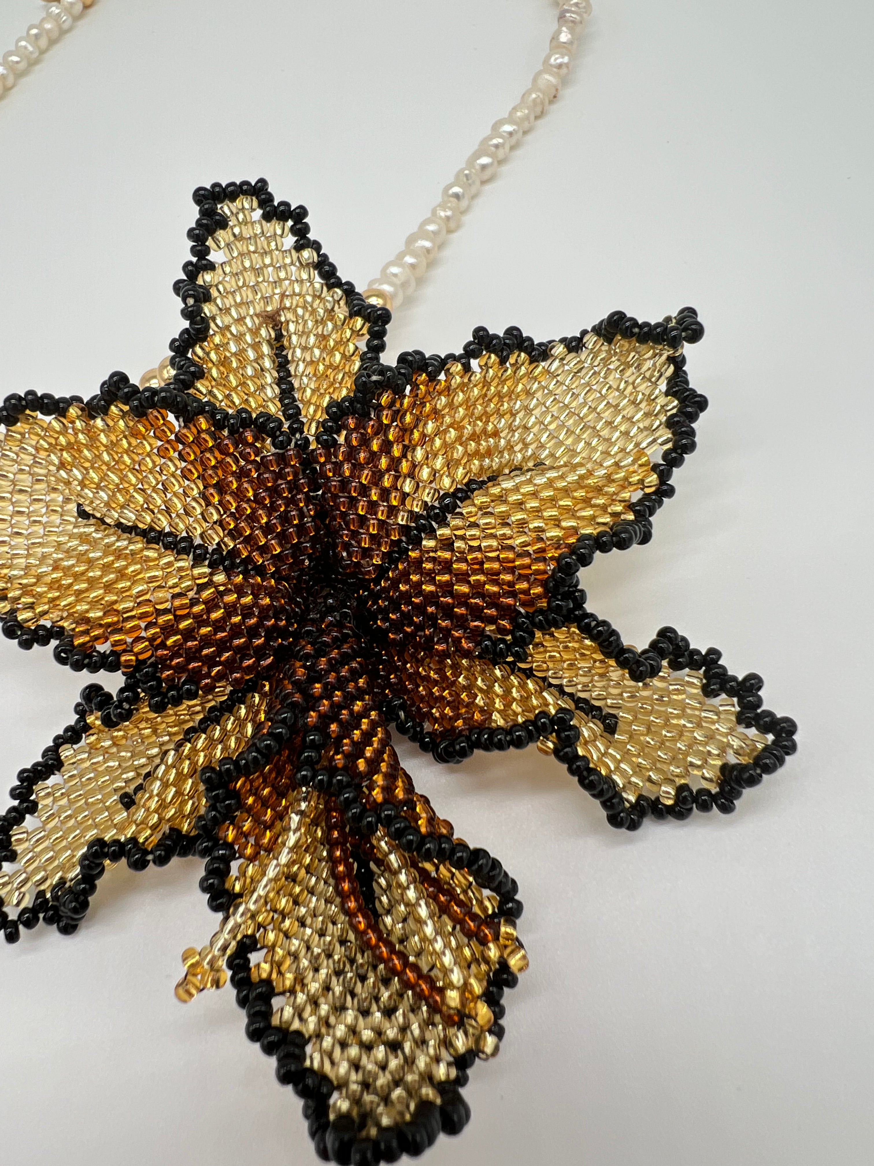 Collar Orquídea Perlas