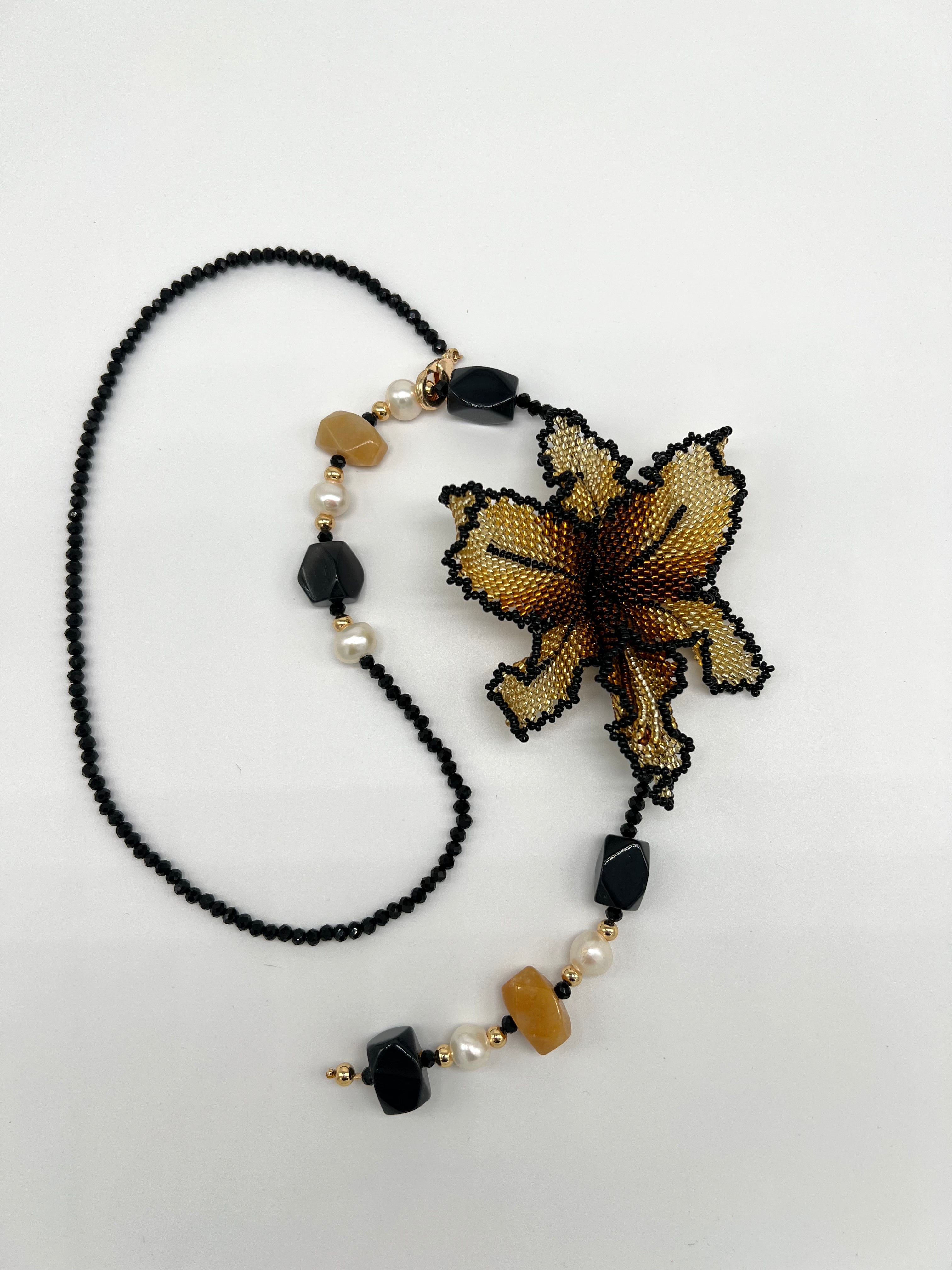 Collar Orquidea Piedras